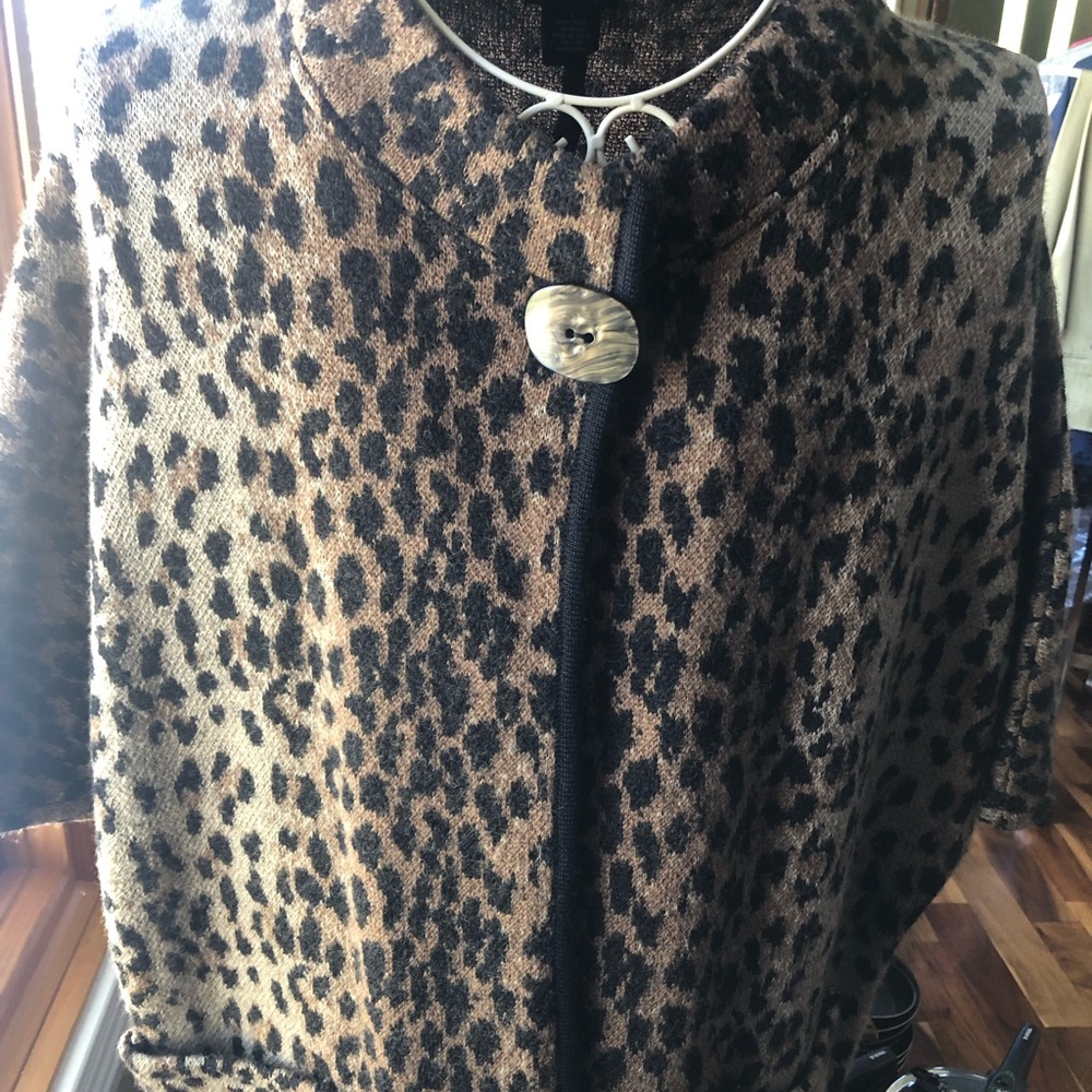 Tally Ho SIZE L 100% wool cheetah print jacket